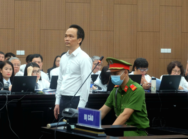 Vợ của Trinh Van Quyet trả 97 